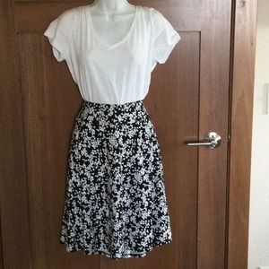 Talbots Floral Knit Skirt, Size Lg, NWT